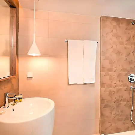 Minoas Heated Pool Villa *