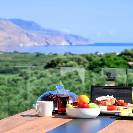 Minoas Heated Pool Villa