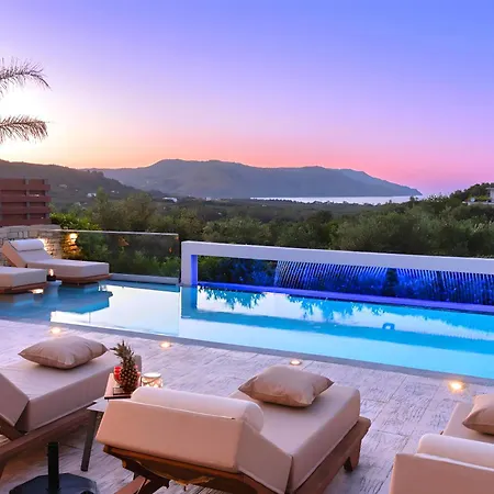 Minoas Heated Pool Villa *